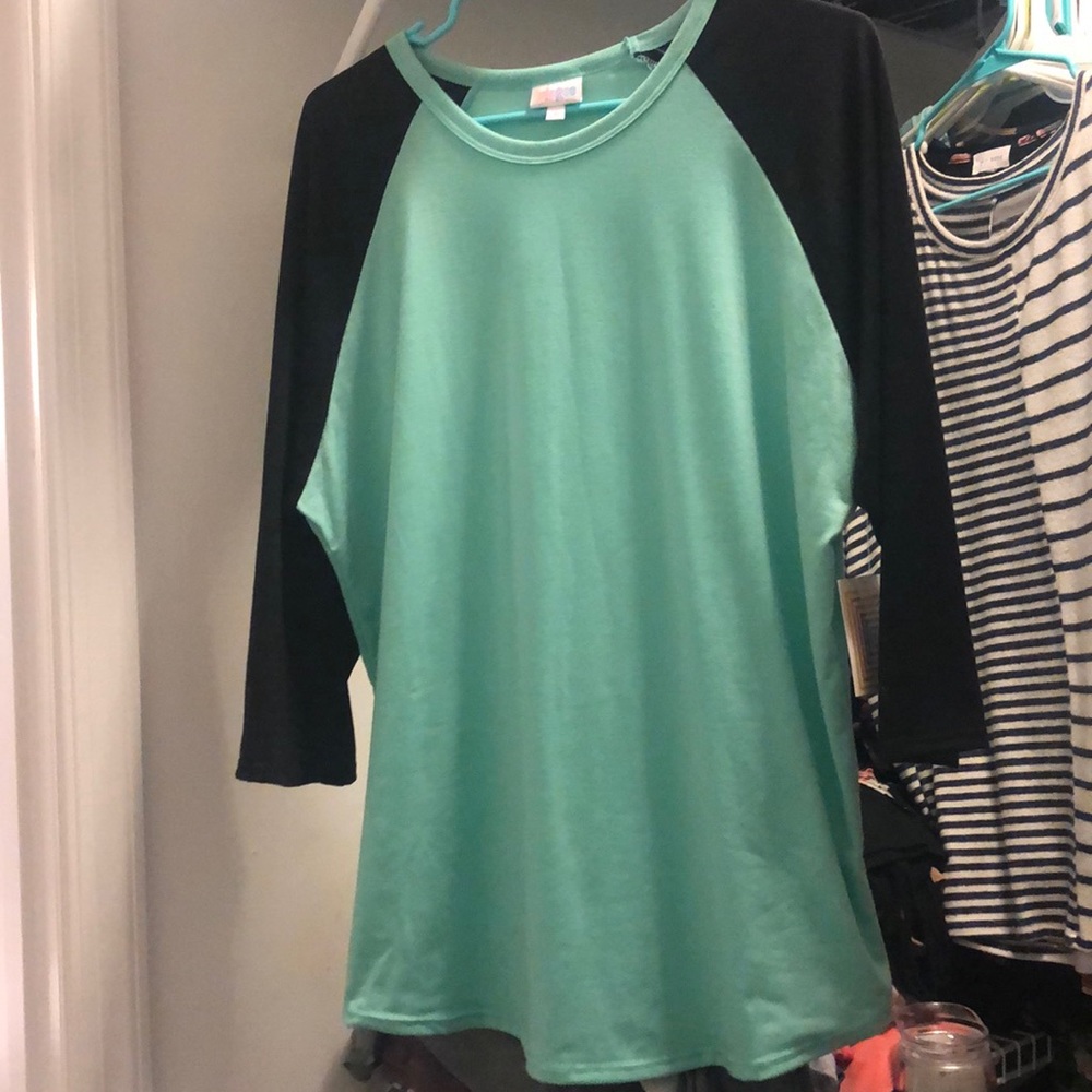 2XL Lularoe Randy tee